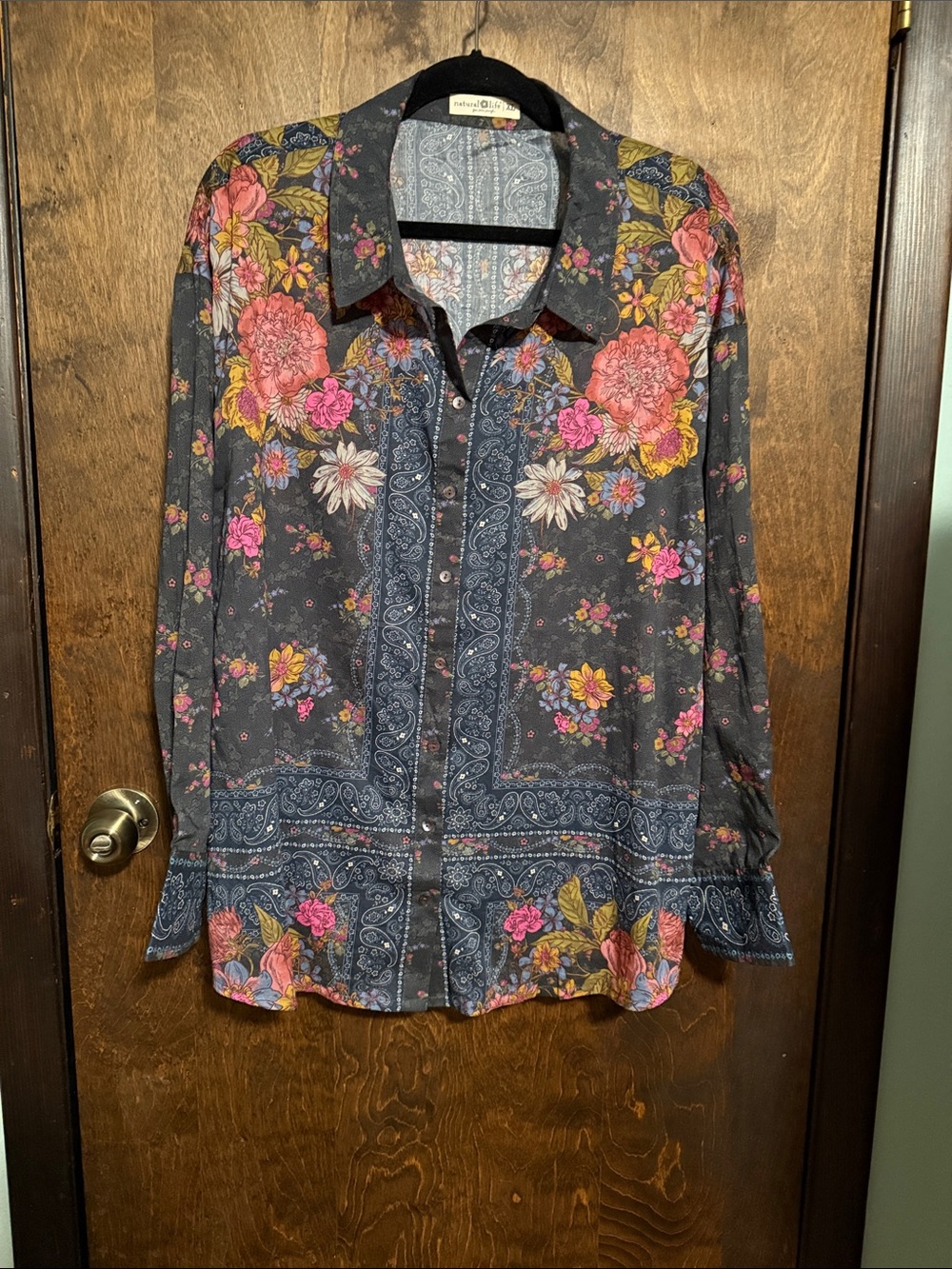 NATURAL LIFE Navy Floral Button-Down Shirt with floral and bandana patterning